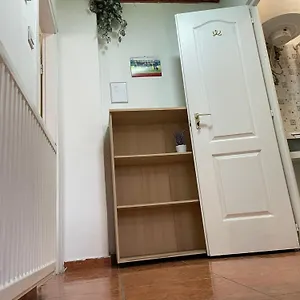 https://red-locomotive-apartment.inbudapesthotels.com